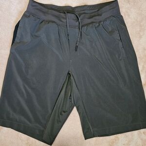 Lululemon Men’s Athletic Shorts Gray with Green Tone | Drawstring Waist